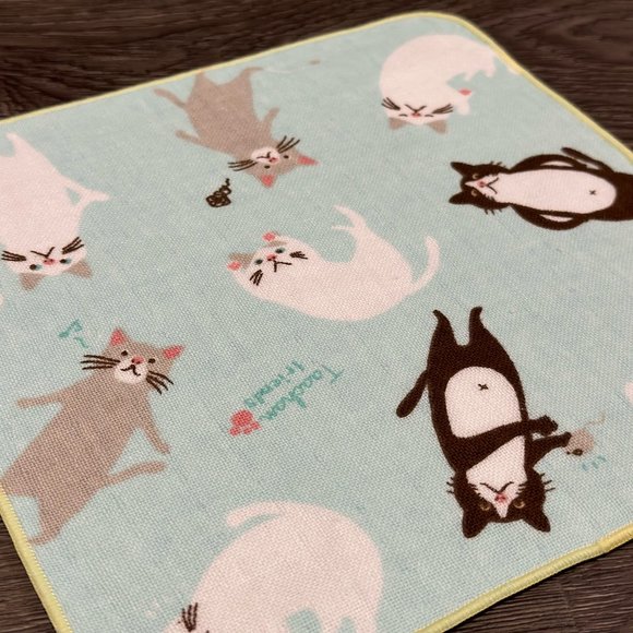 Kitten Cat Loves Move Japanese Handkerchief ❘ Hand Towel ❘ Face Towel (Blue) - Picture 2 of 5